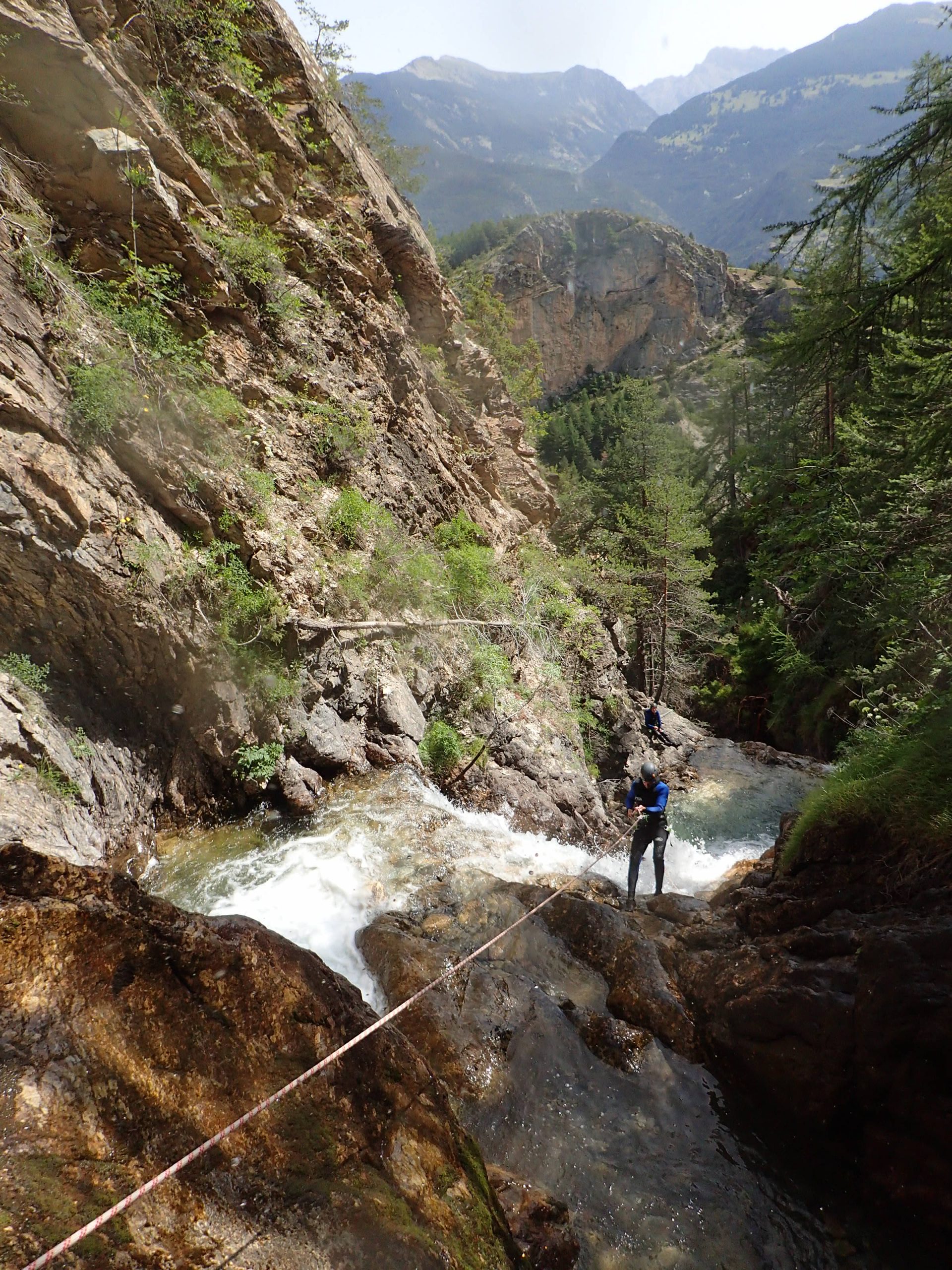 Progression sur corde canyoning