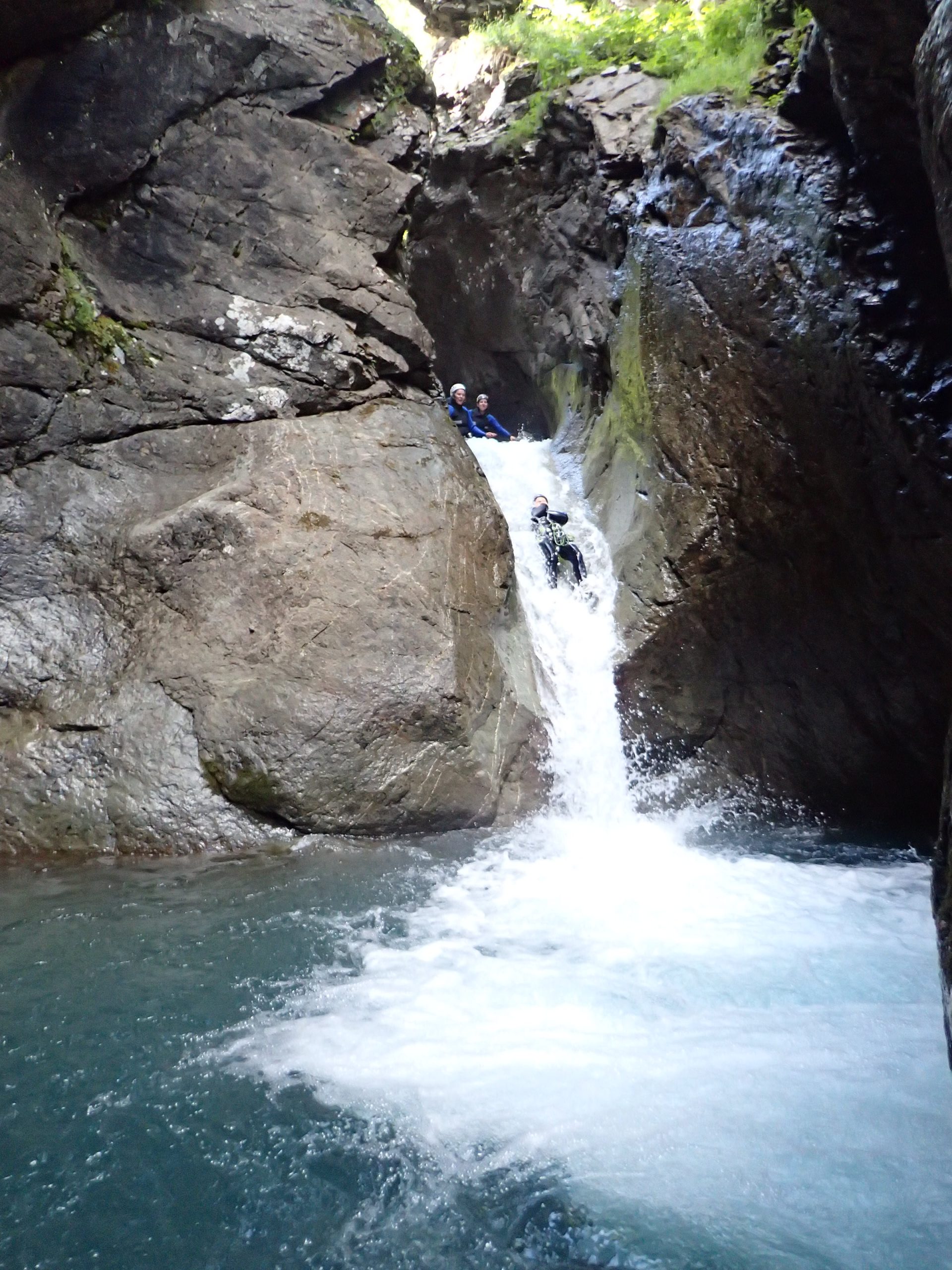 Guide de canyoning dans les Hautes-Alpes, descente en rappel
